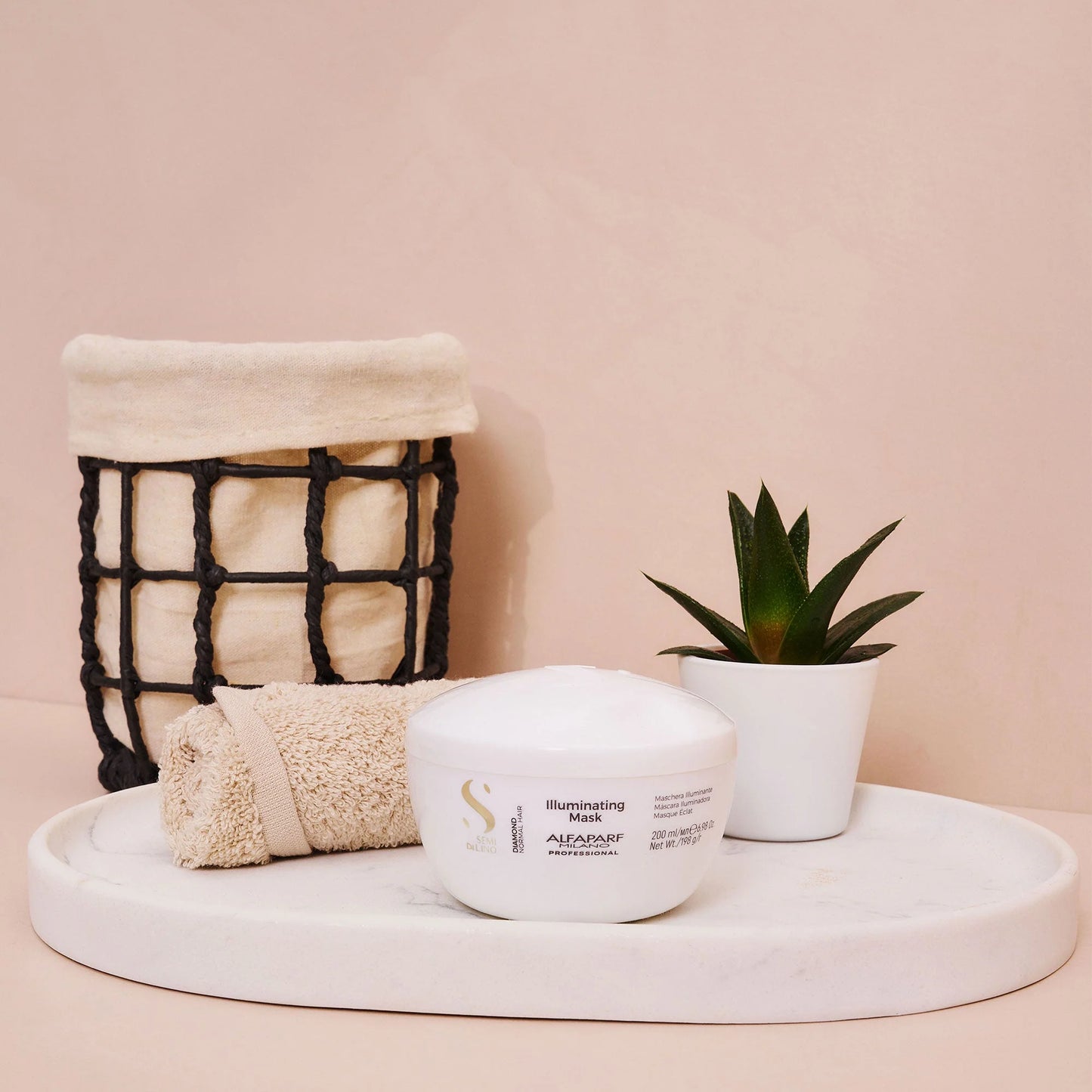 Illuminating Mask